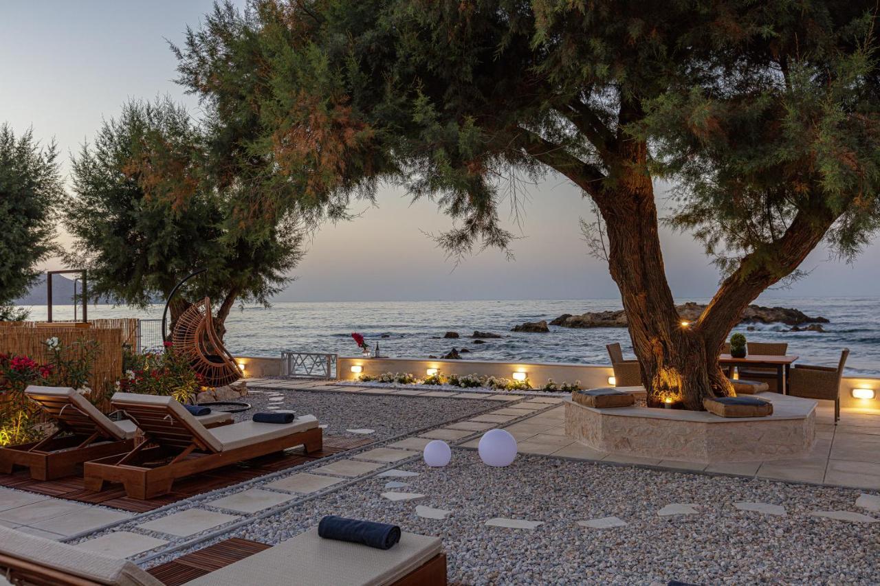 Villa Seashell -Wonderful Newly Renovated Villa On The Beach Galatas  Экстерьер фото