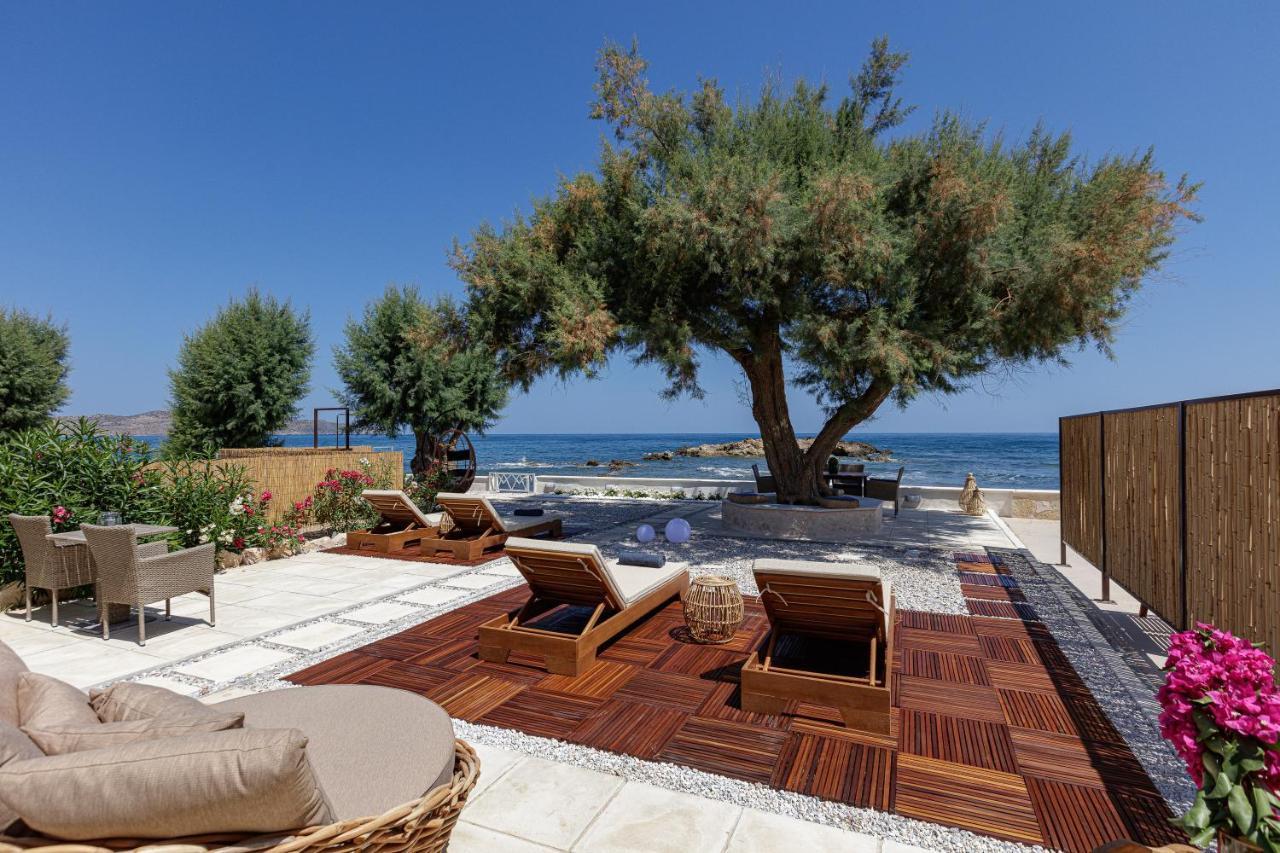 Villa Seashell -Wonderful Newly Renovated Villa On The Beach Galatas  Экстерьер фото